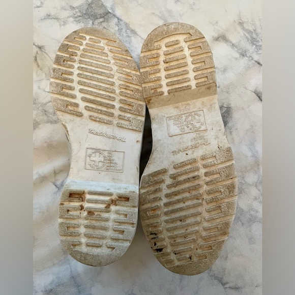 White Doc Martin Lace-ups—Men’s UK 6 - Picture 4 of 6